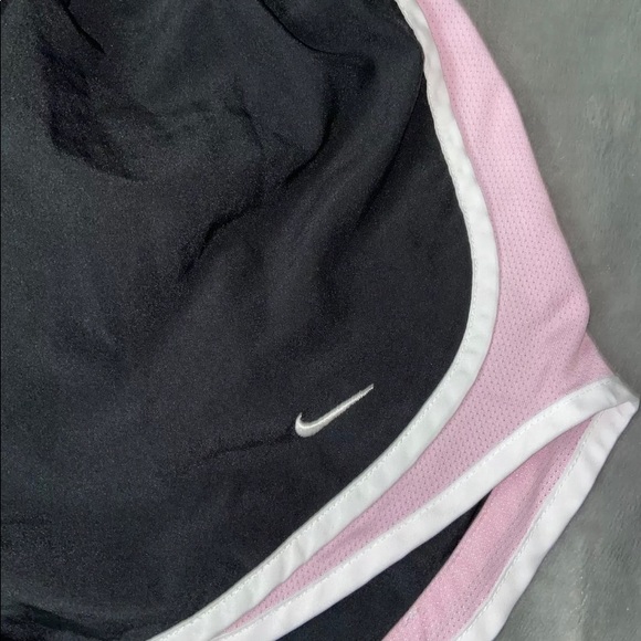Nike Dri Fit Black Pink Shorts - Picture 3 of 5